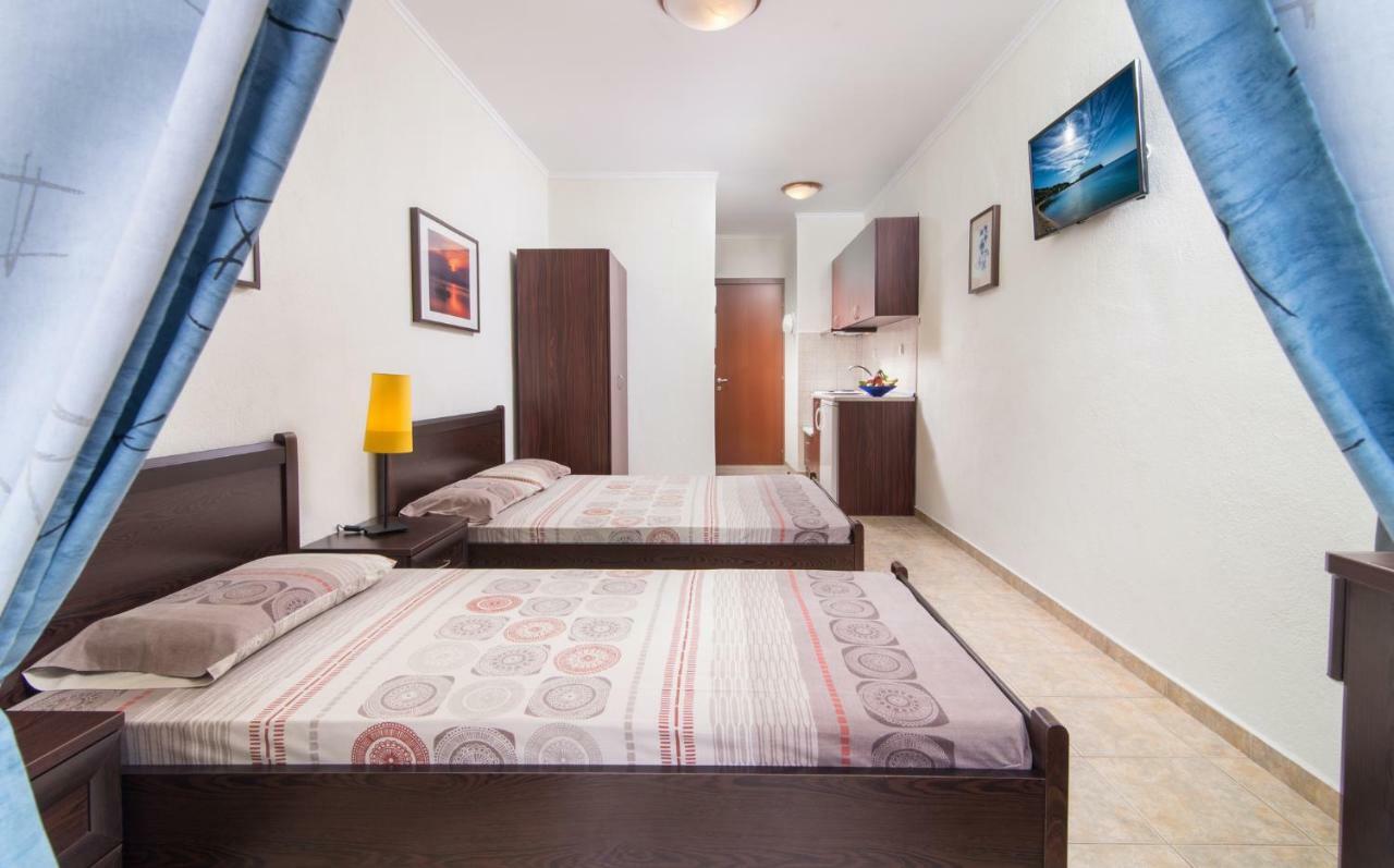 Sunset Studios Toroni Luaran gambar